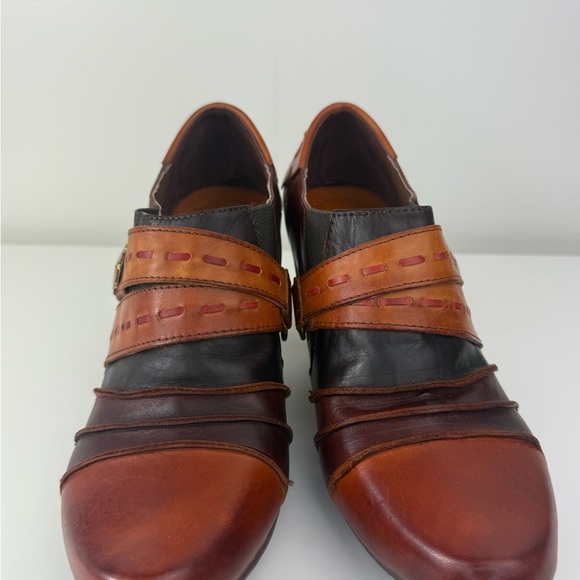 Spring Step Multicolor Heeled Boots - Picture 3 of 8